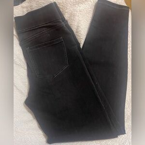 Black Women's Slim Mid-Waist Jeans by Liverpool Los Angeles.